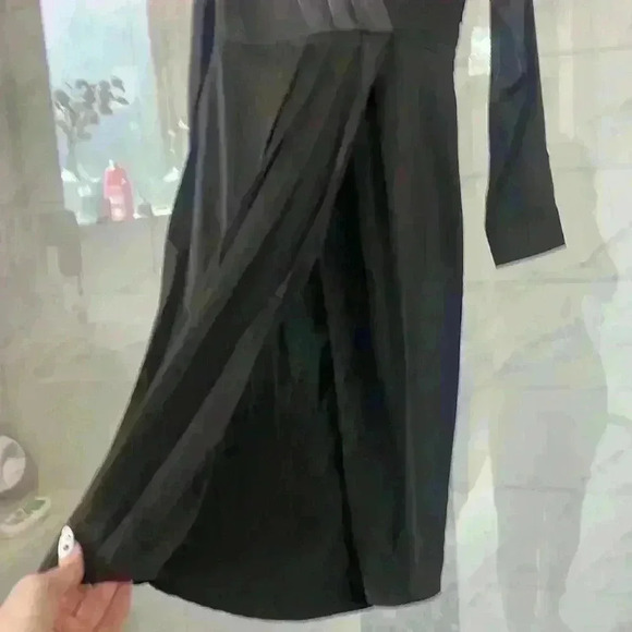 Nasty Gal Black Long Sleeve V-Neck Side Slit Pleated Wrap Side Midi Dress Size 4 - Picture 8 of 9